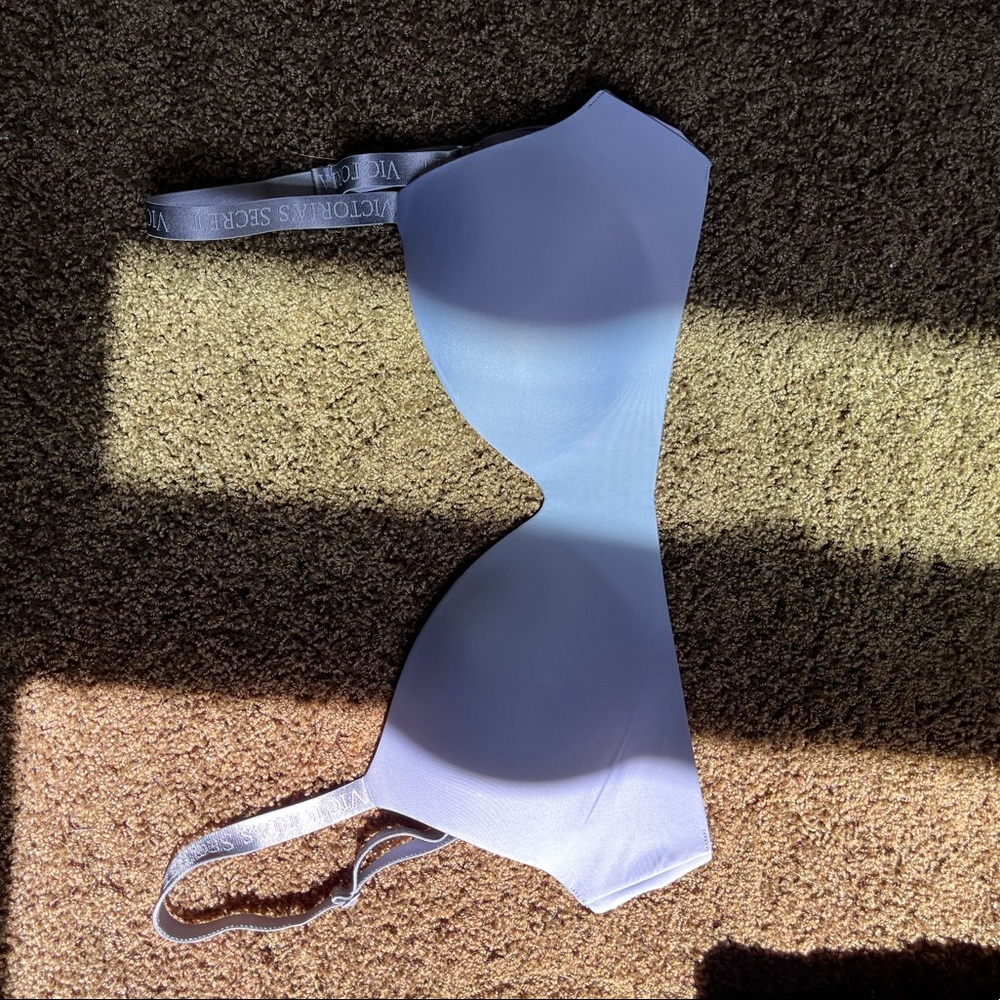 Victoria’s Secret tshirt bra